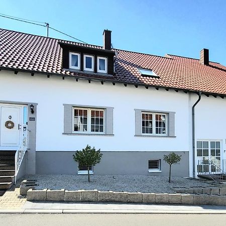 Schicke Komfortwohnung Zum Wohlfuehlen Merchweiler Εξωτερικό φωτογραφία