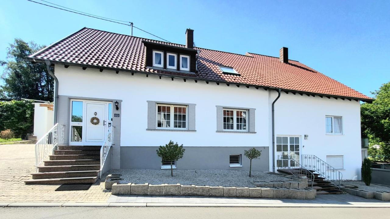 Schicke Komfortwohnung Zum Wohlfuehlen Merchweiler Εξωτερικό φωτογραφία